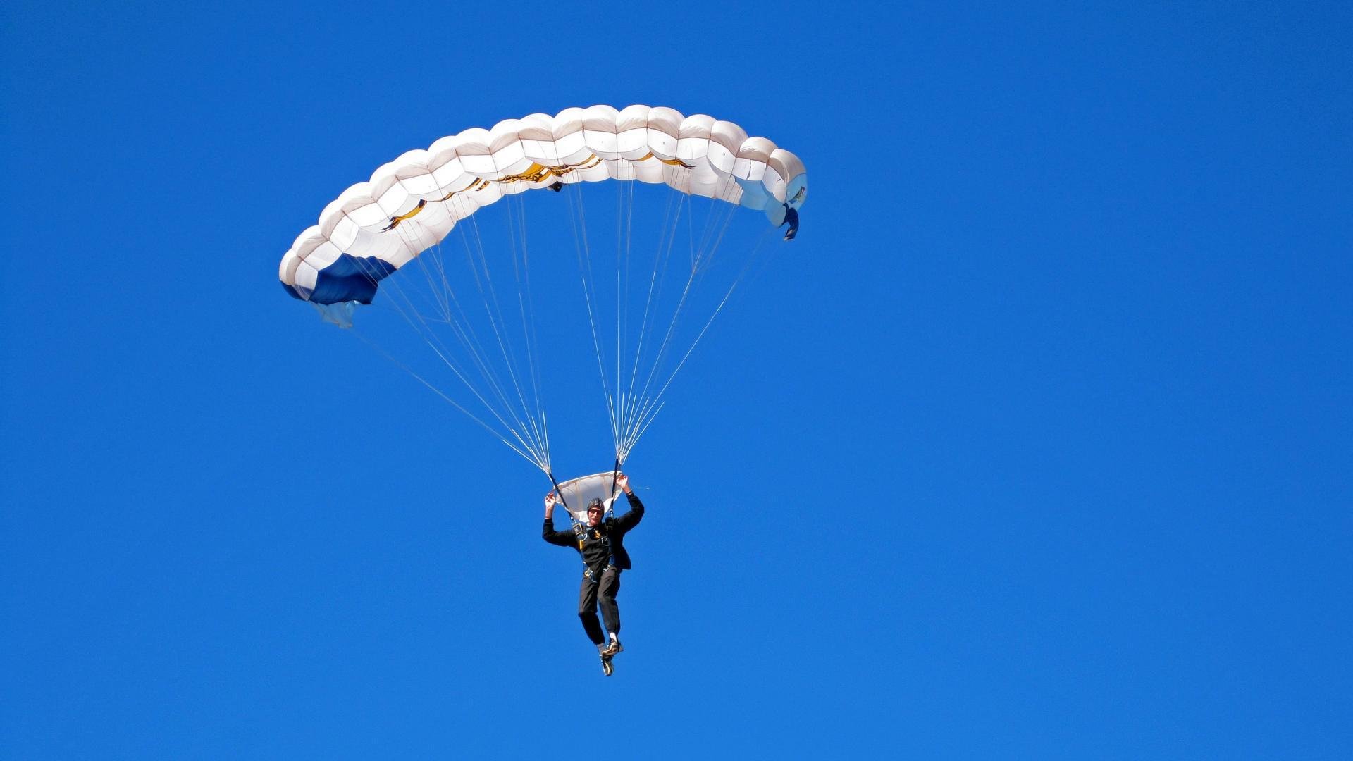 乒乓球反手封死对手线路的制胜技巧