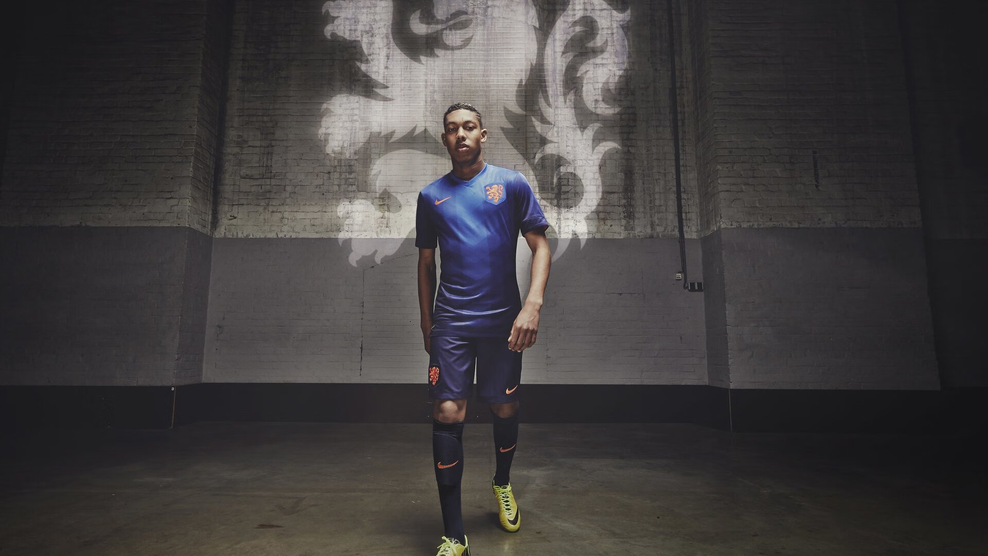 主帅在赛后接受采访称:球队正在进入新周期